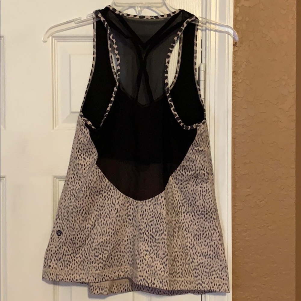 Lululemon workout top - Picture 2 of 5